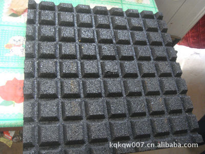 【特賣(mài)廣場(chǎng)專(zhuān)用T型溝槽防滑耐磨磚】?jī)r(jià)格,廠家,圖片,塑料、塑膠、橡膠地板,魏縣鳴仁橡膠制品mdash;&mdash;銷(xiāo)售一部-